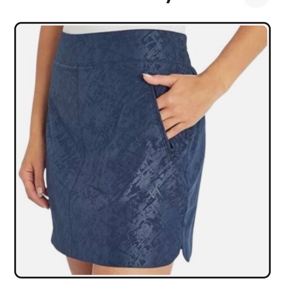 Orvis Embossed Pull On Travel Skort With Mesh Inner Short Womens Size M